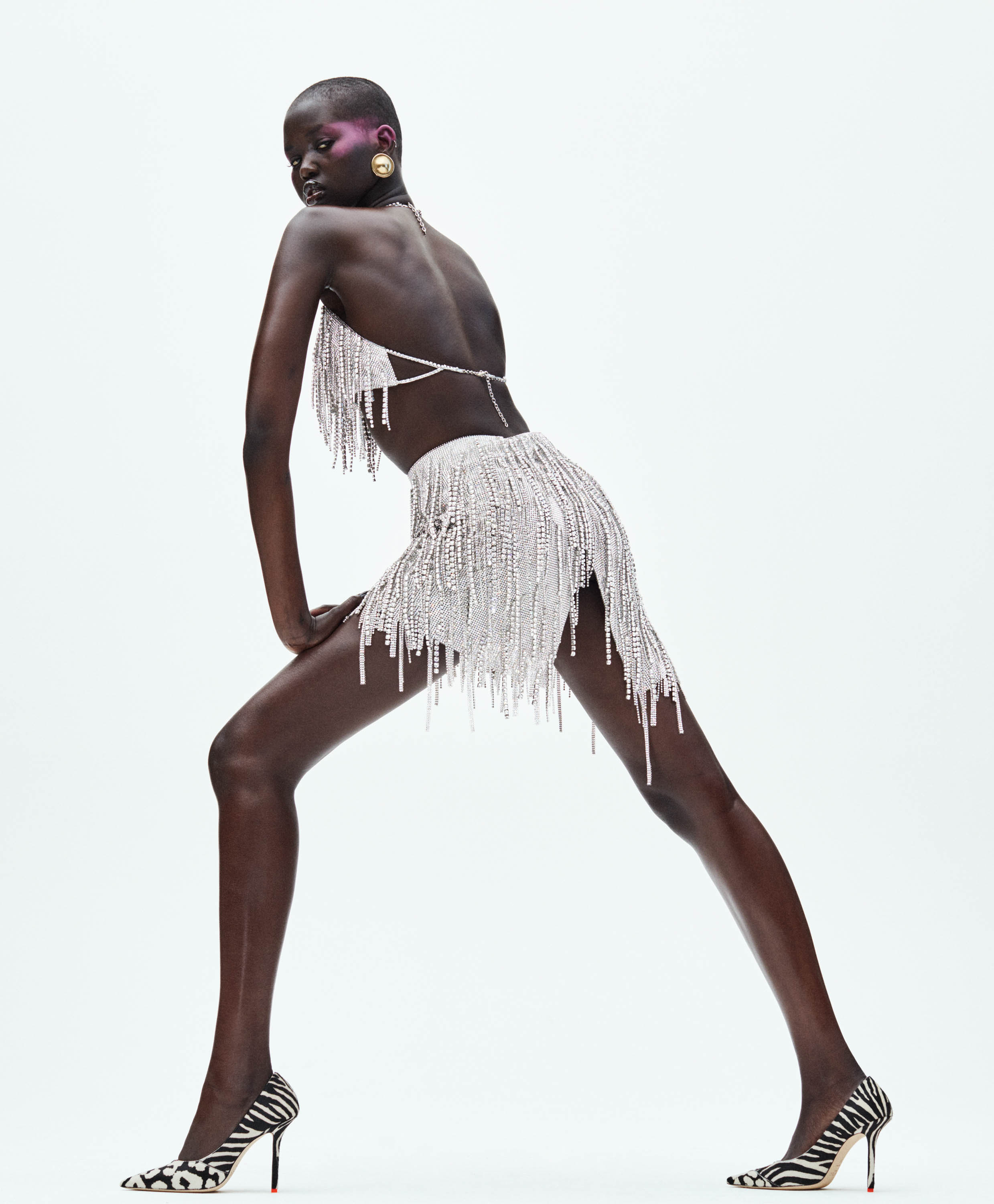 Photos n°2 : Adut Akech and her Mile Long Legs