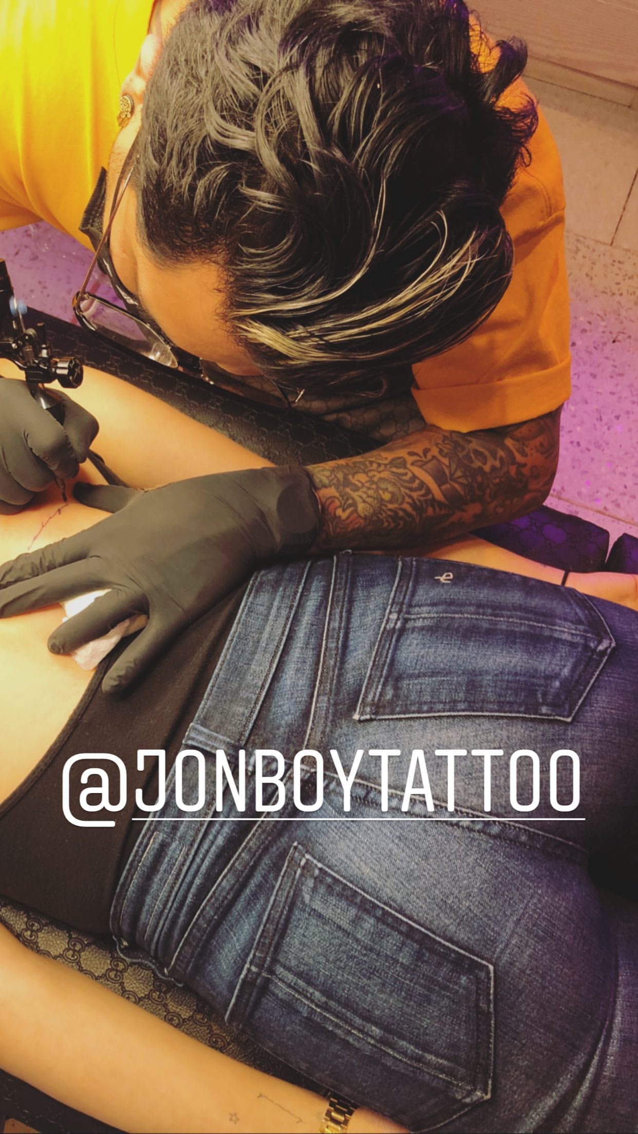 Fotos n°4 : El nuevo tatuaje de Ashley Benson es una oda a California