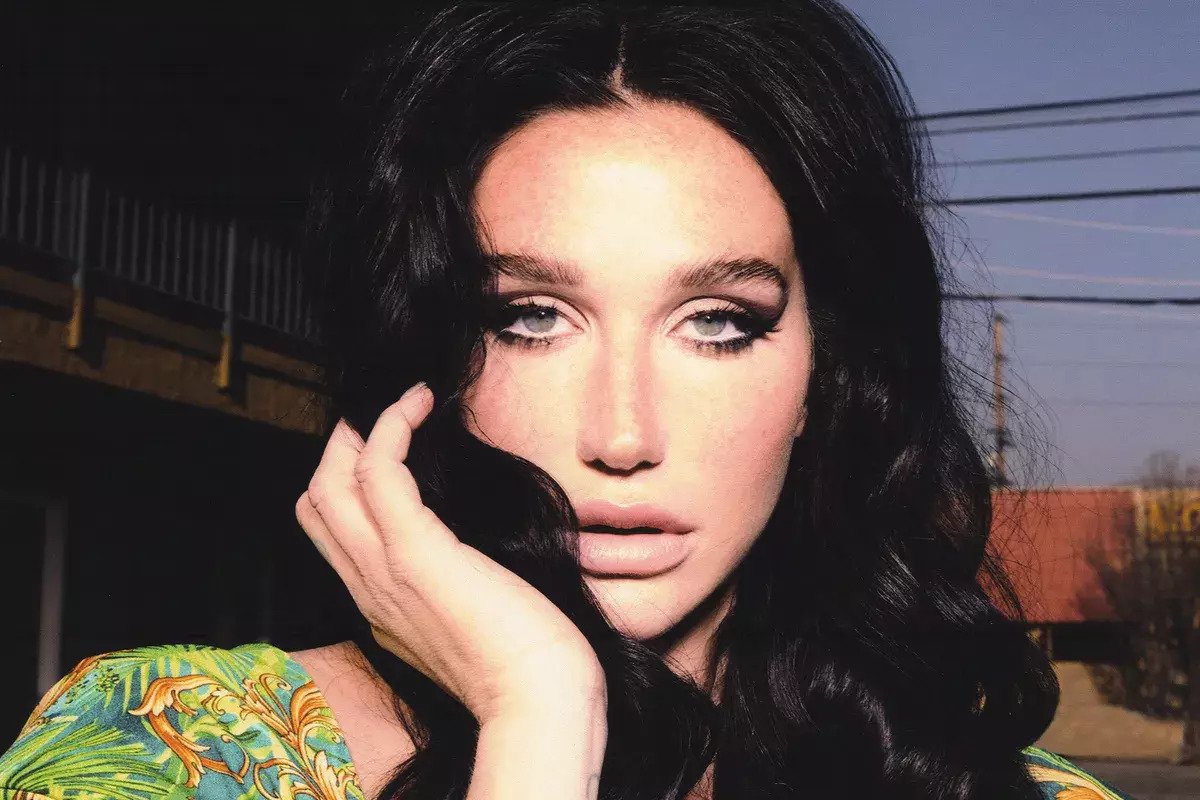 Photos n°5 : KESHA Makes a Comeback and Looks Great Doing it