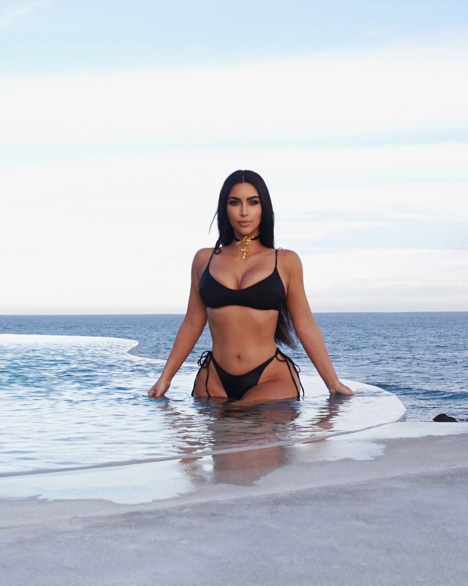 Photos n°2 : Kim Kardashian’s Vacation Snaps