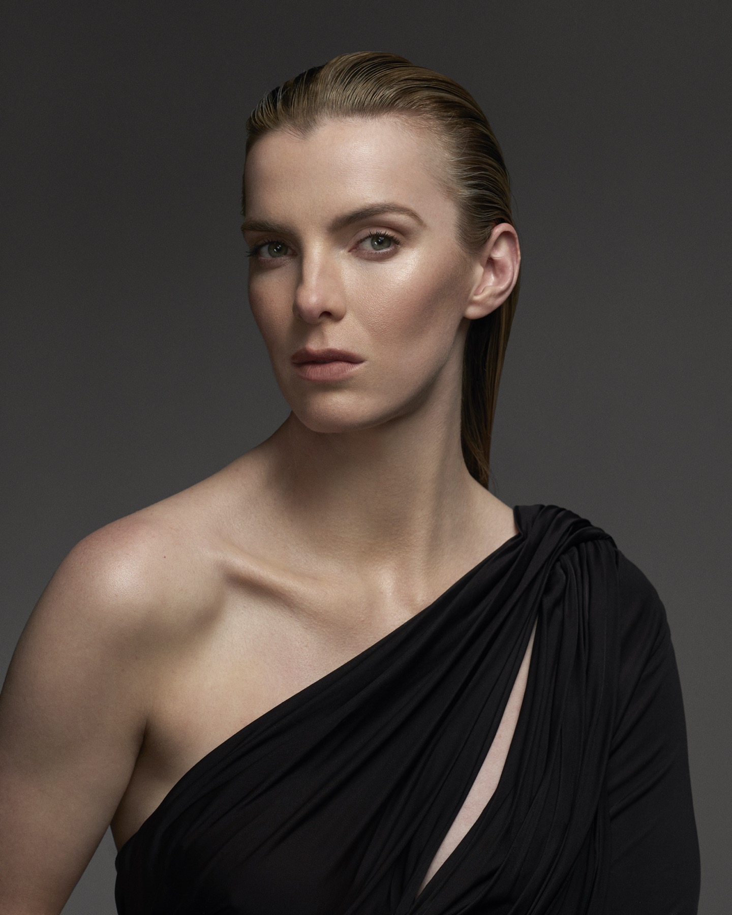 Betty Gilpin's Sexy Silhouette - Photo 1