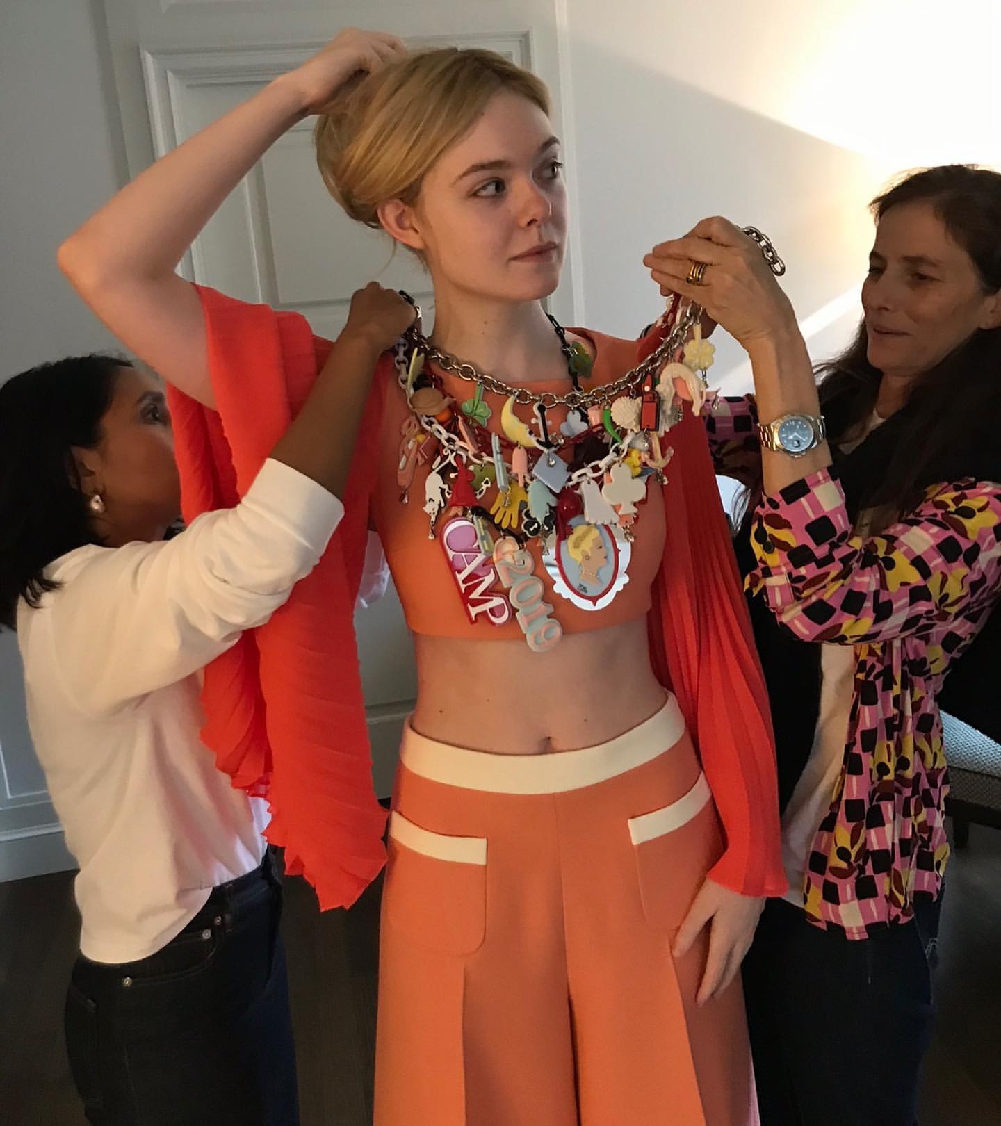 Making Faces with Elle Fanning! - Photo 9