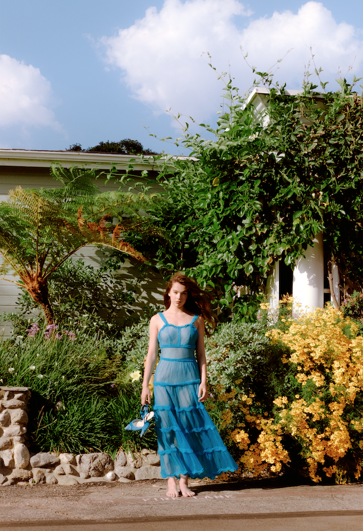 FOTOS El vestido casi ms pura de Hailee Steinfeld para la revista V! - Photo 2