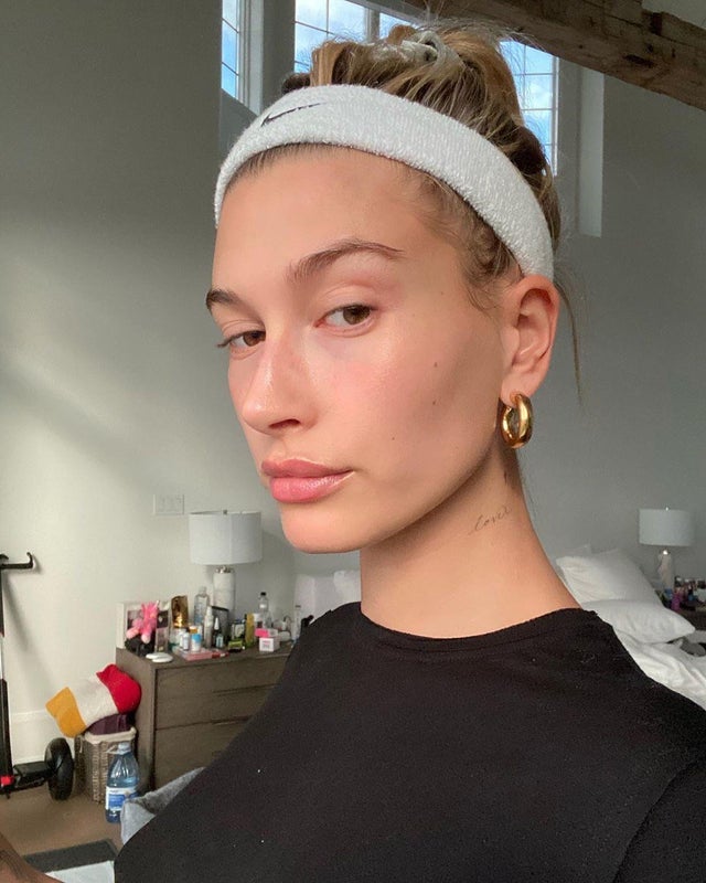 Photos n°2 : Hailey Baldwin is Sweating it Out!