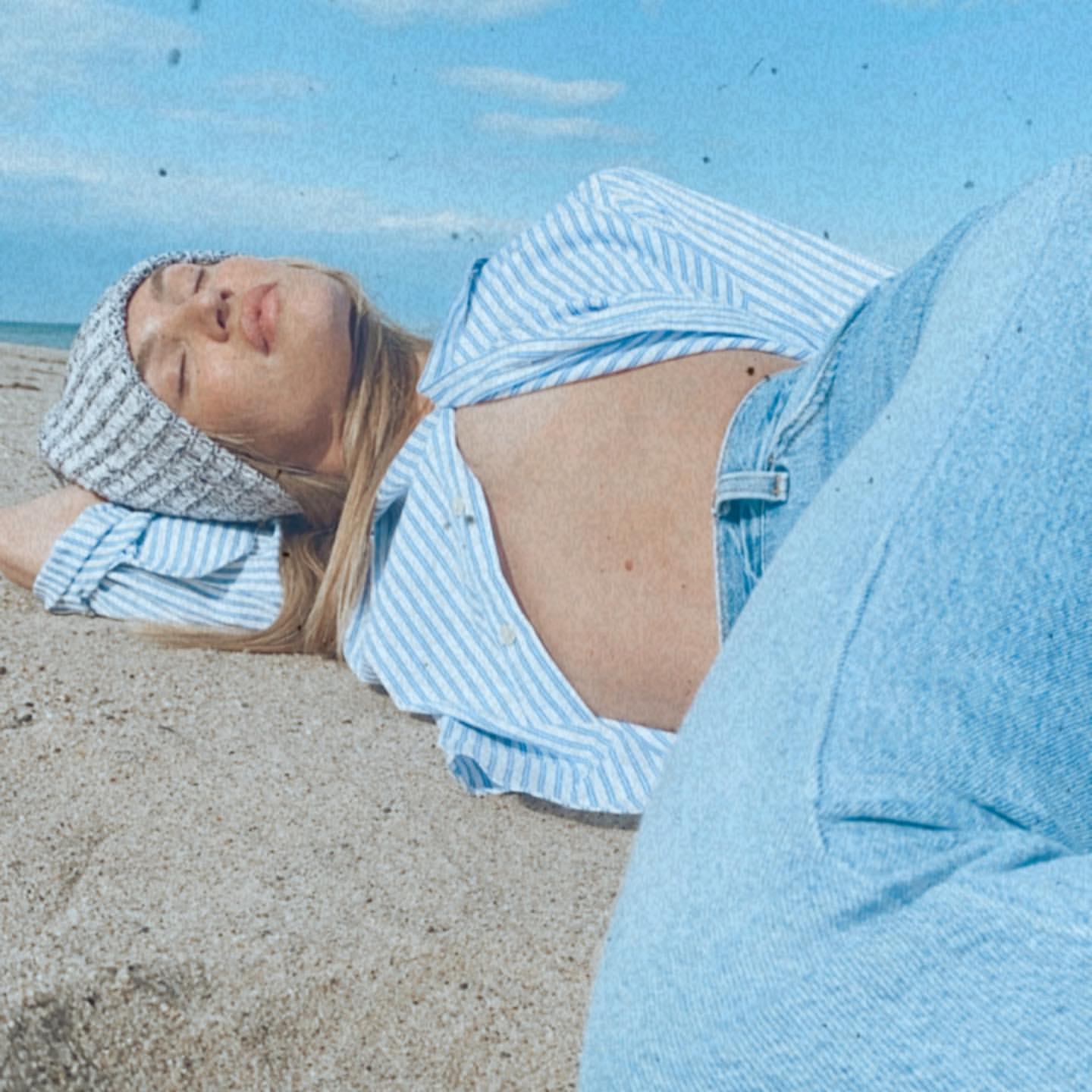 Candice Swanepoel on the Beach! - Photo 9
