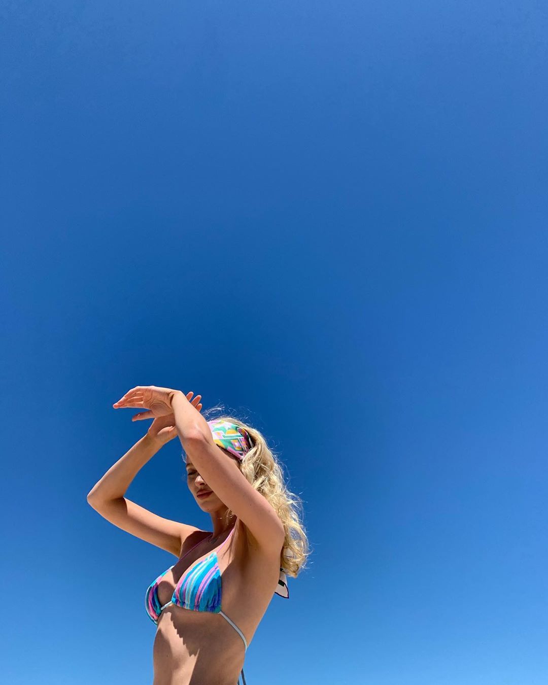 Photos n°4 : Elsa Hosk Back in a Bikini!