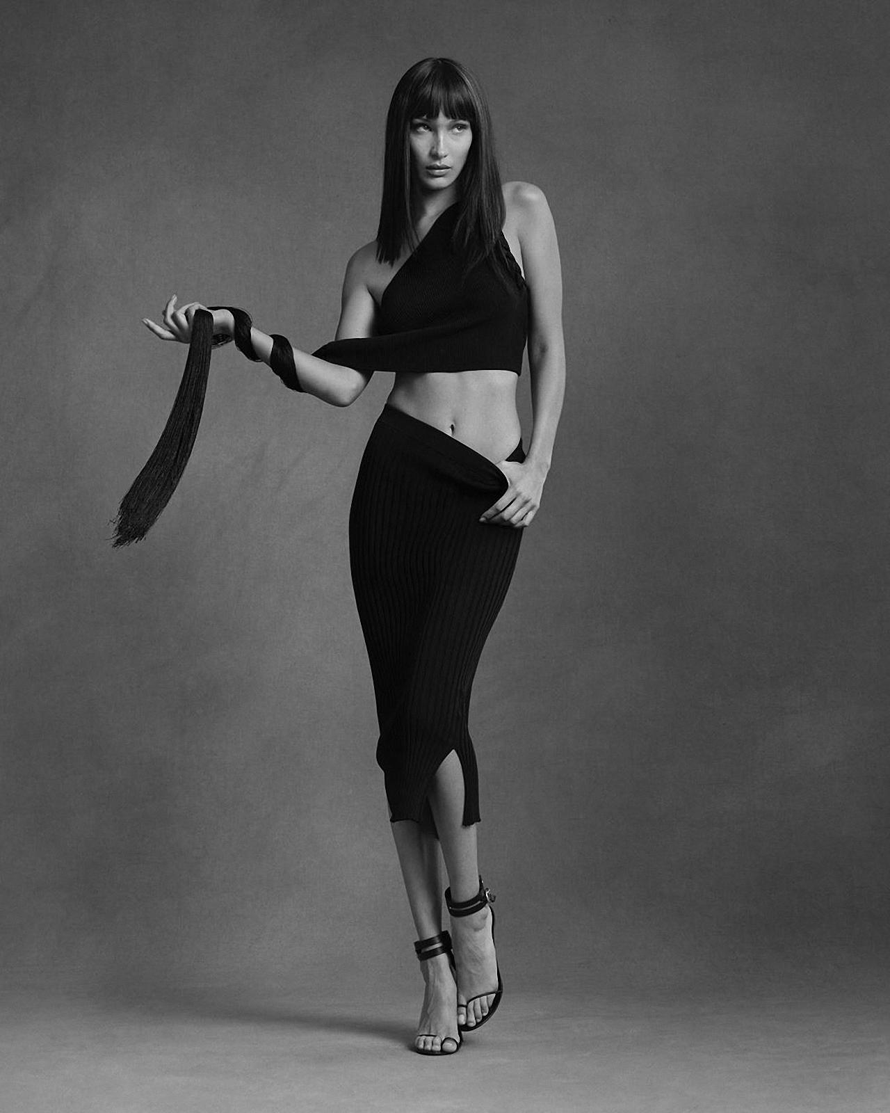 Photos n°3 : Bella Hadid in Black and White!