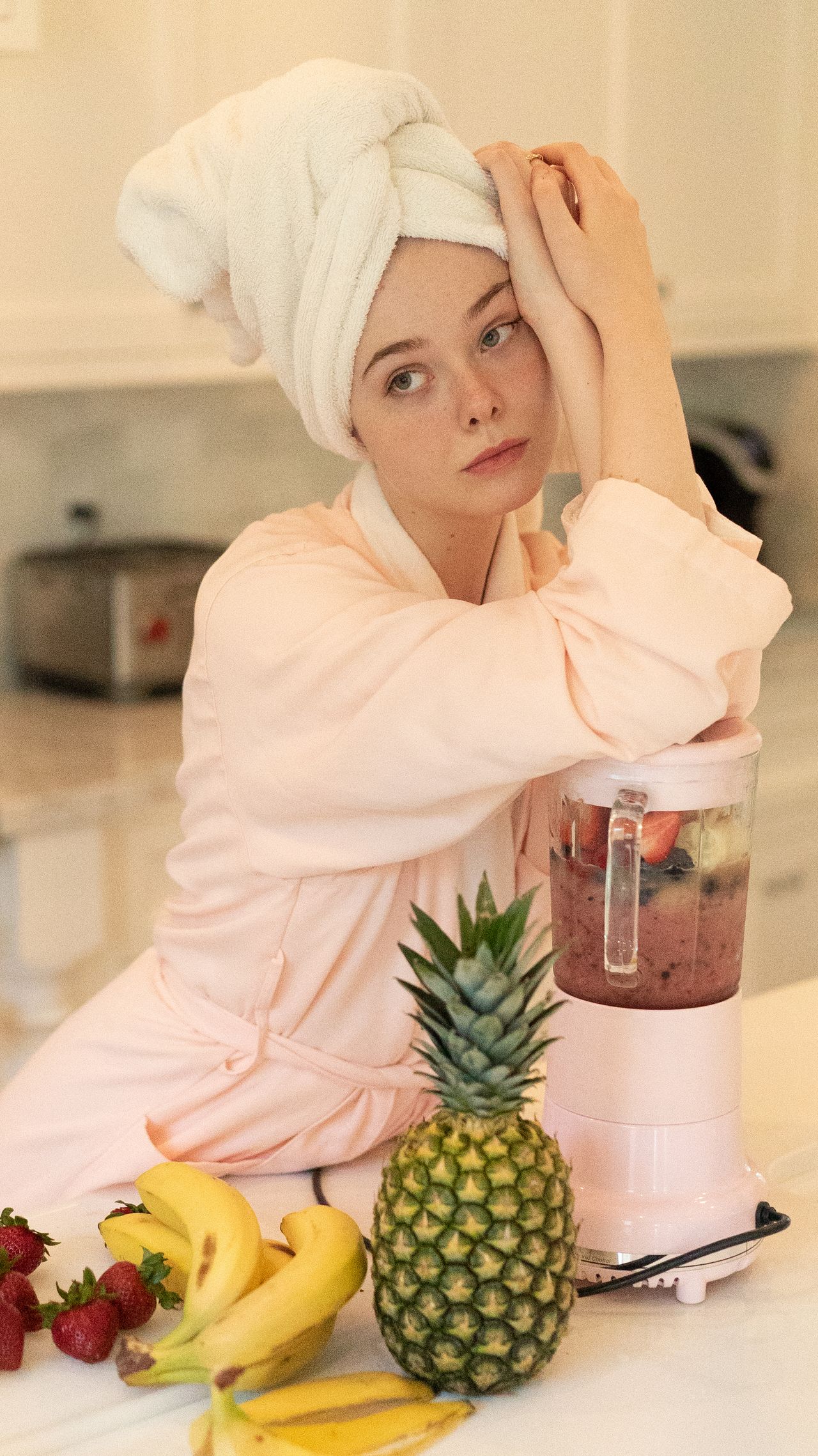 How Elle Fanning Wakes Up