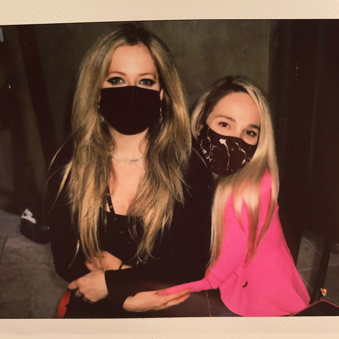 Avril Lavigneâ€™s Quarantine Birthday! - Photo 7