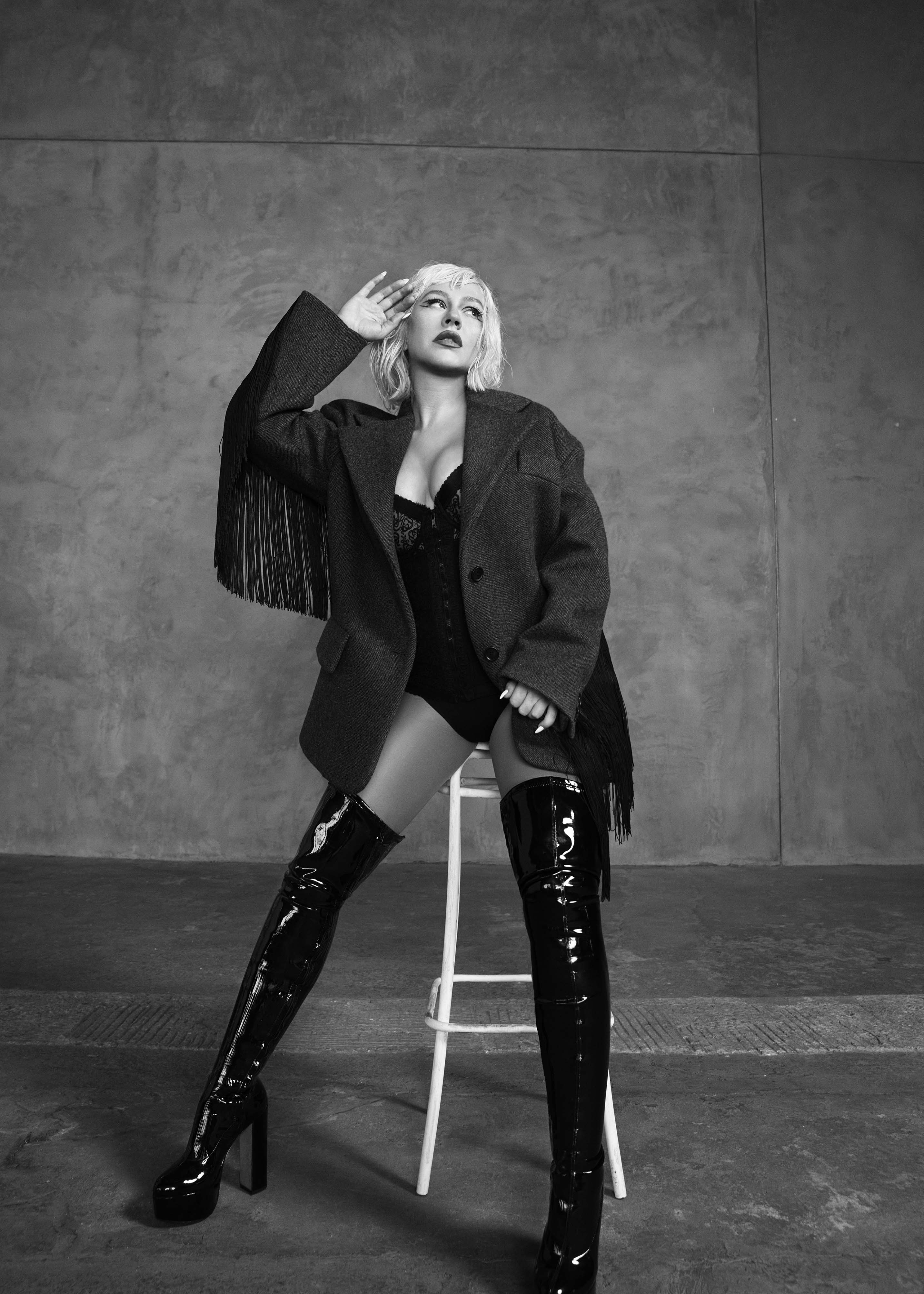 Photos n°12 : Christina Aguilera Gives Us Glam!