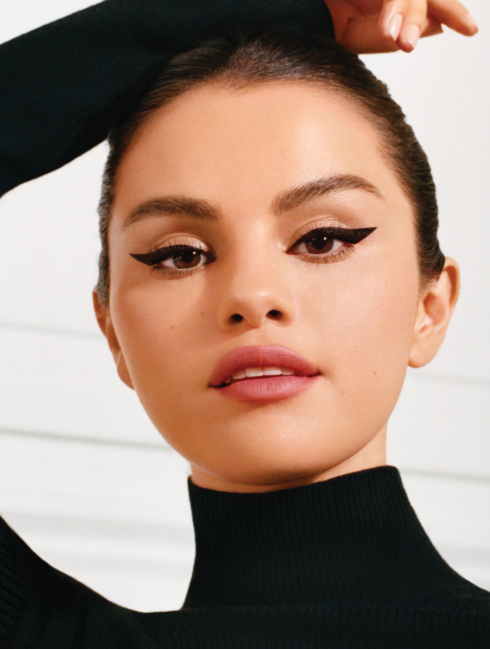 Selena Gomez est un gourou du maquillage! - Photo 2