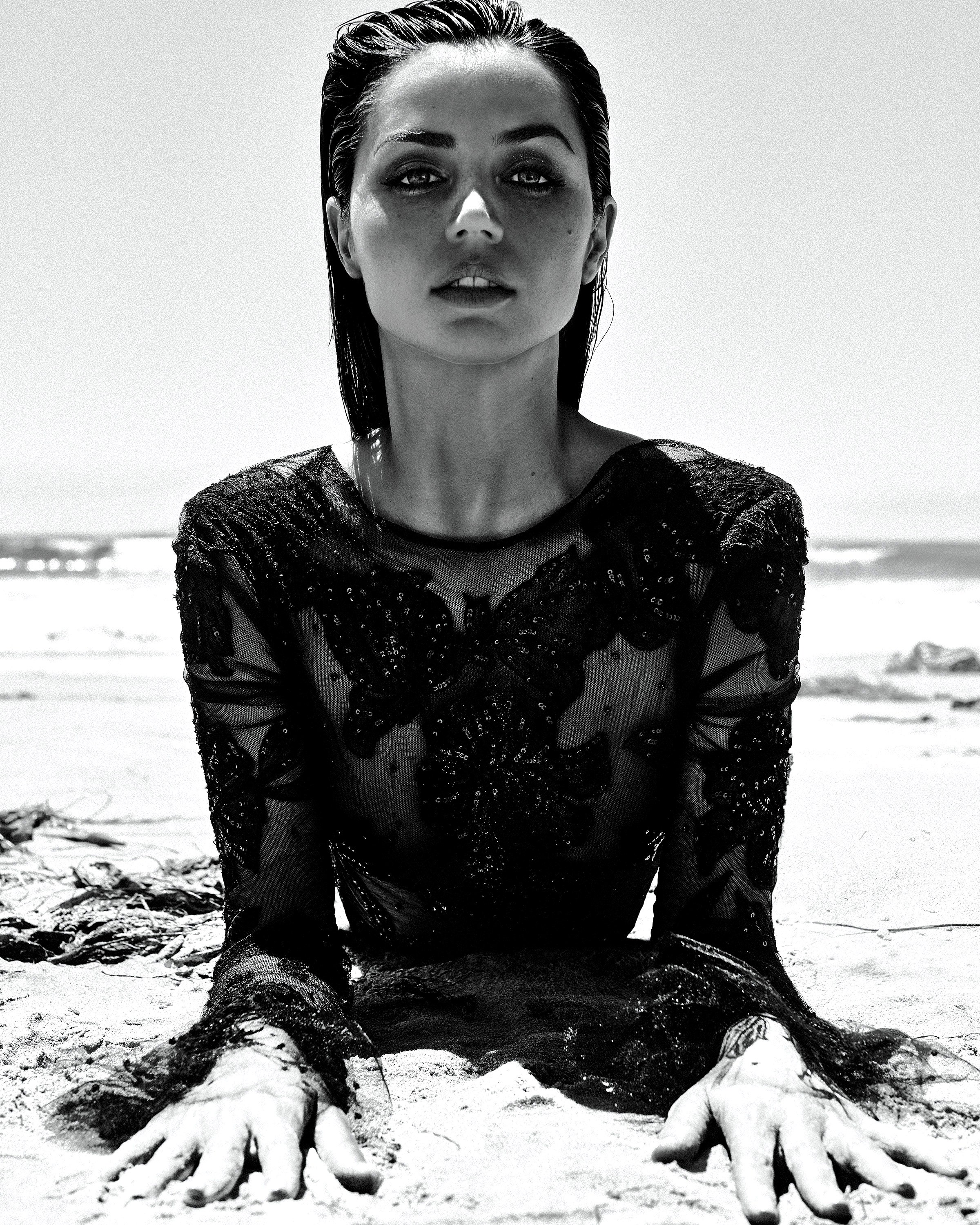 Fotos n°2 : Ana De Armas para Vogue!