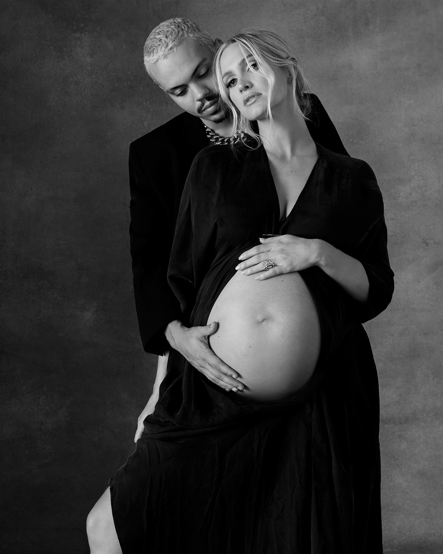Ashlee Simpson Ross Maternity Photoshoot! - Photo 3