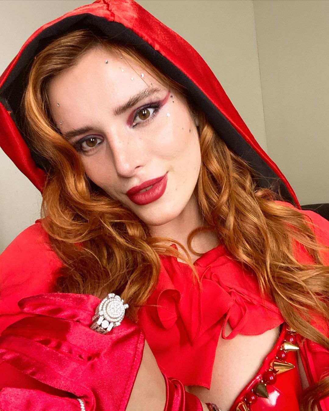 Bella Thorne is Little Red Riding Hood!