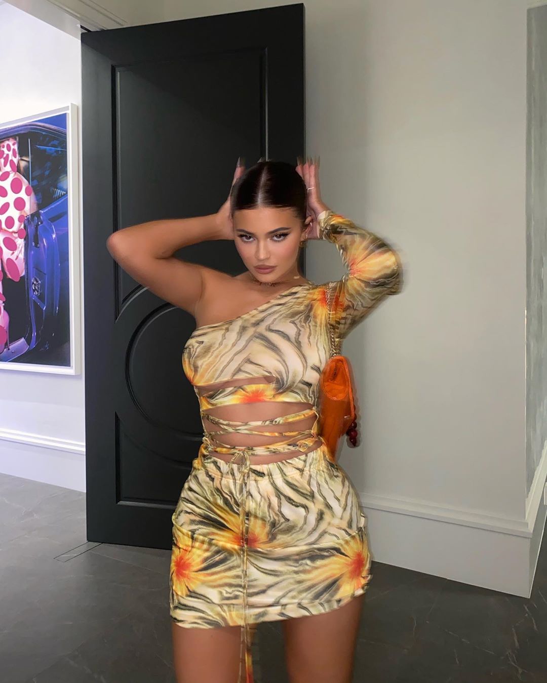 Photo n°6 : Kylie Jenner montre ses courbes!