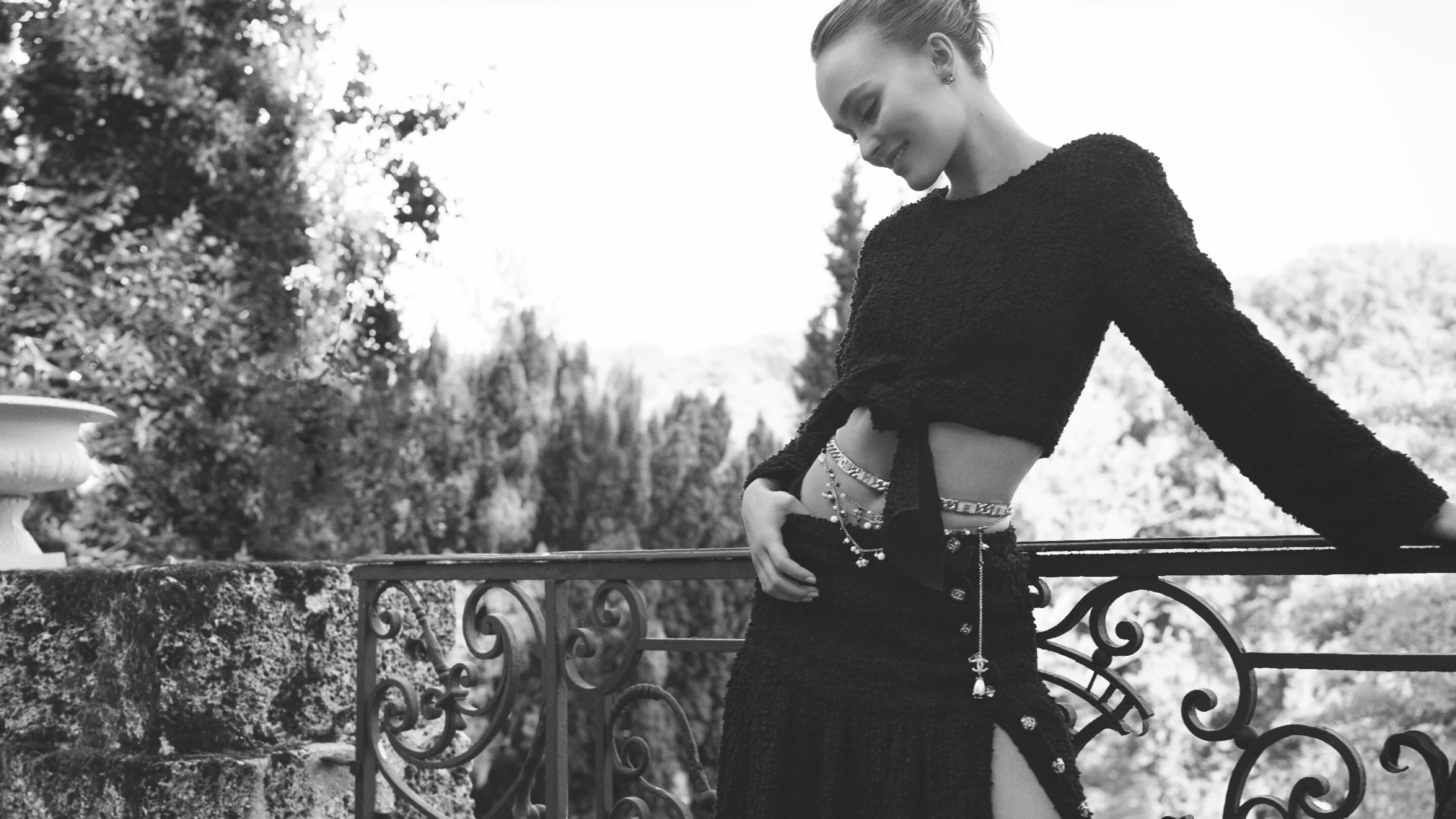 Lily Rose Depp dripping dans Chanel! - Photo 4