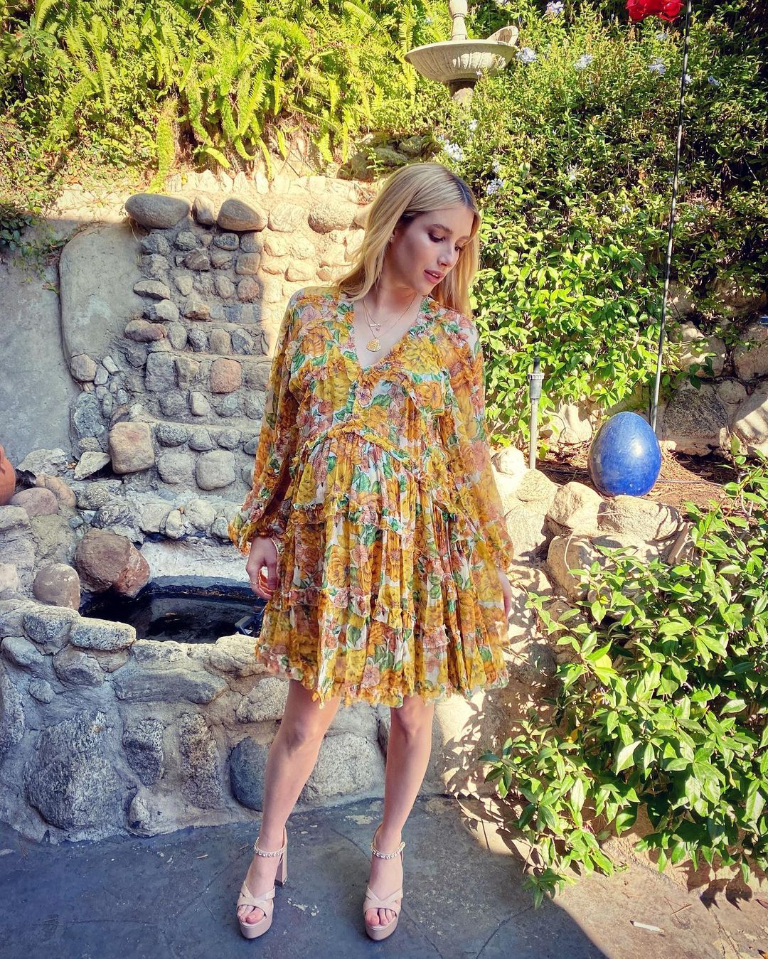 Emma Roberts fait Coachella ! - Photo 25