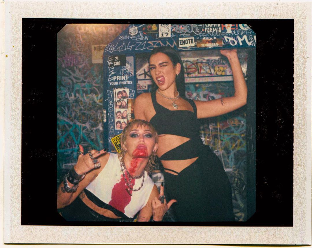 Fotos n°35 : Miley Cyrus golpea el nmero 1!