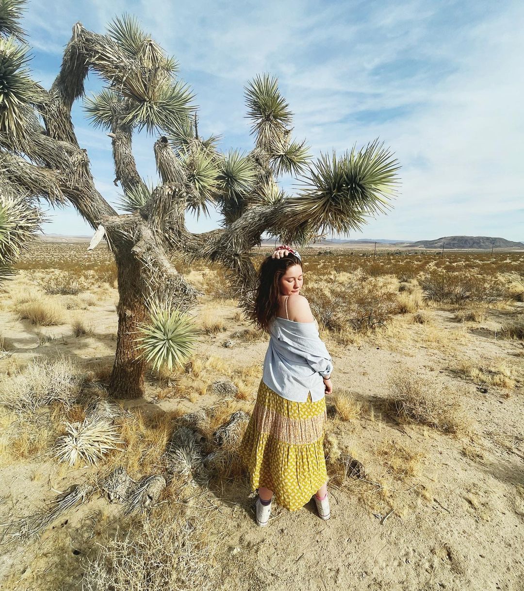 FOTOS Emma Kenney llega al desierto! - Photo 4