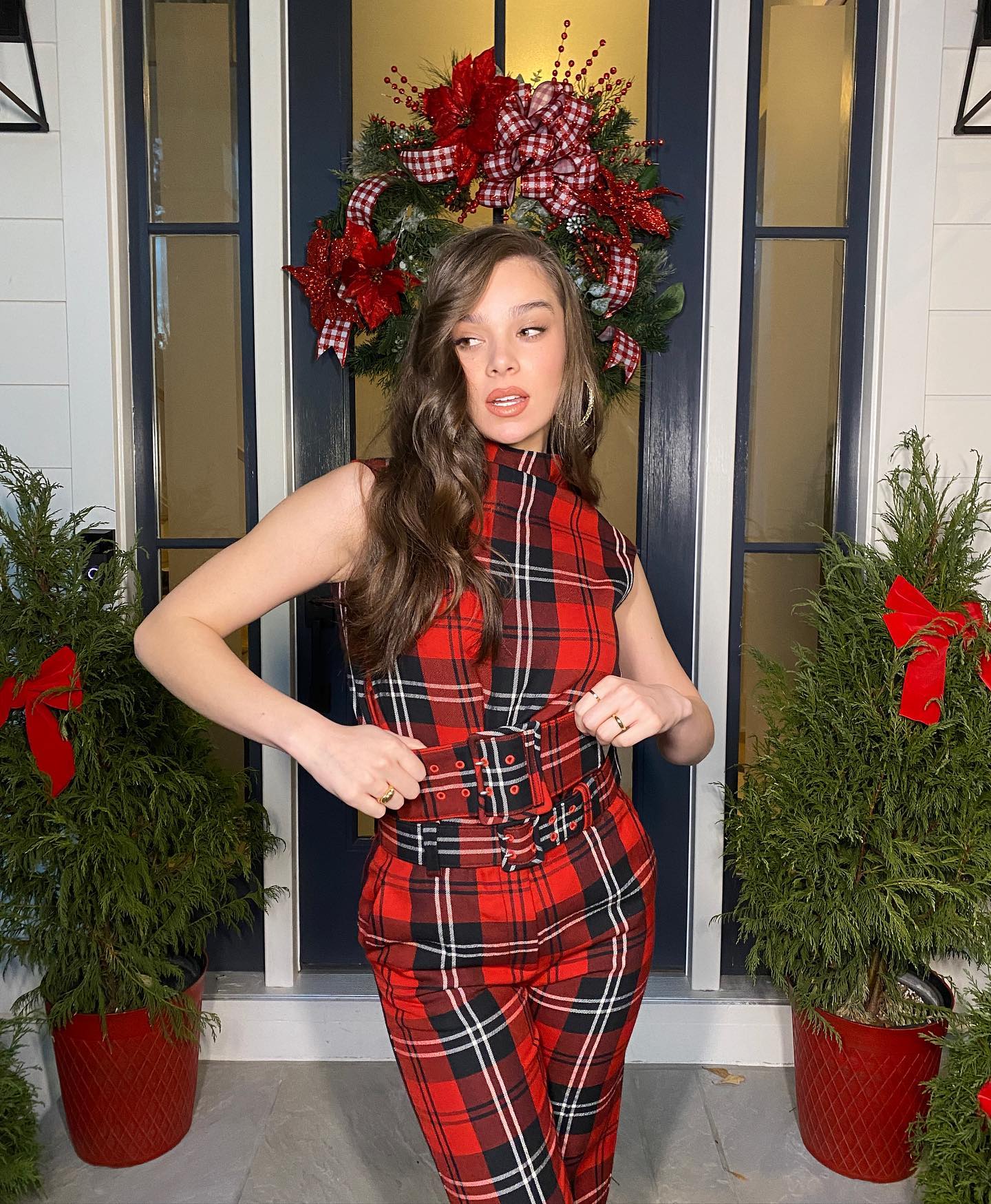 Aren’t You Plaid to See Hailee Steinfeld? - Photo 2