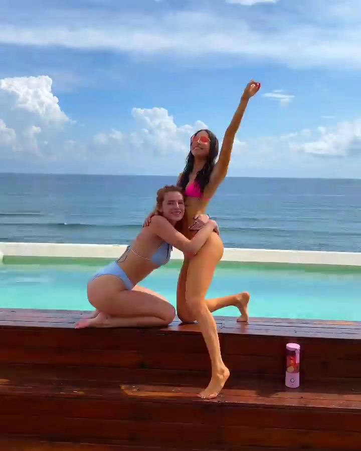 Fotos n°2 : Bella Thorne funciona con Booty Goal Girl Jen Selter!