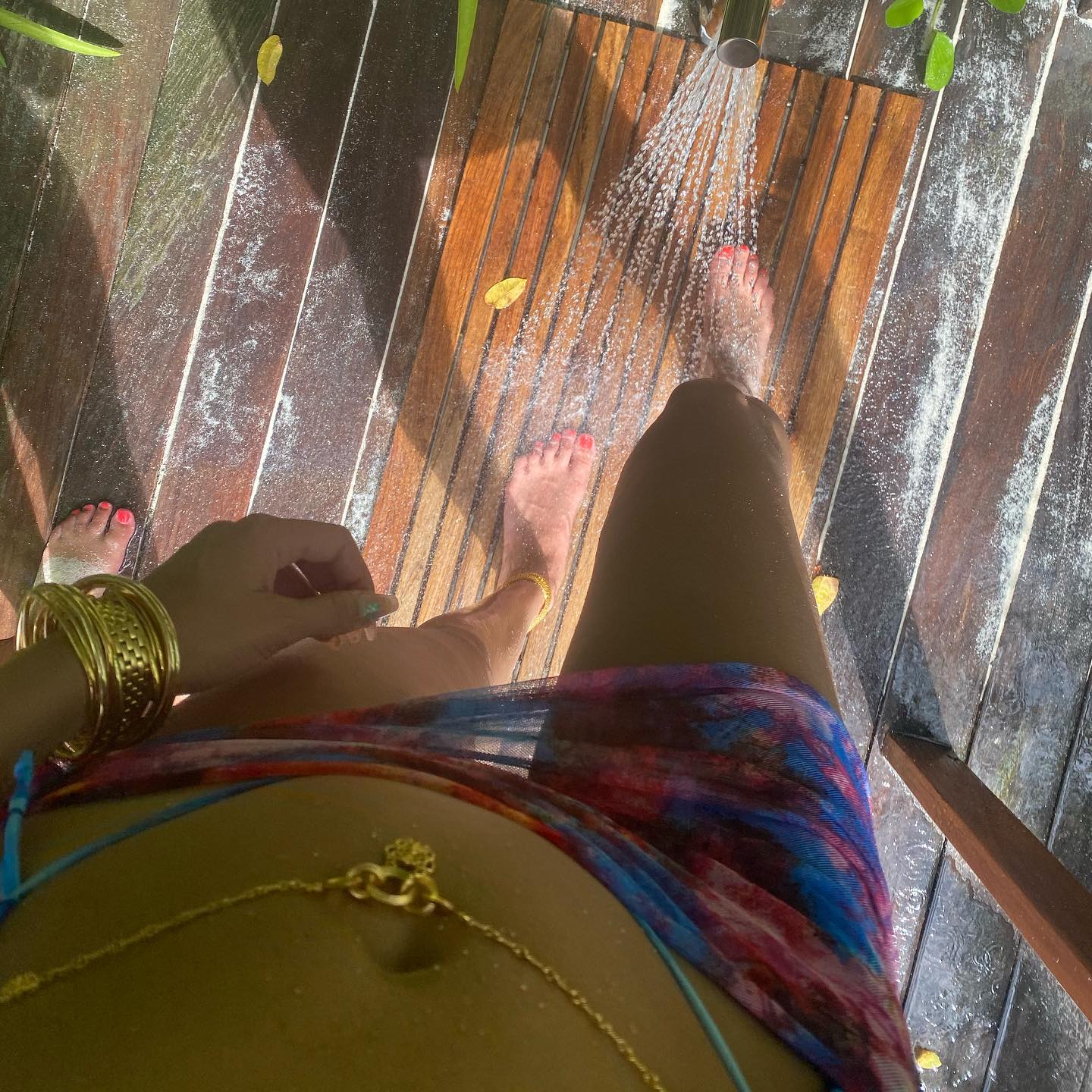 Bella Hadid absorbe le soleil! - Photo 8
