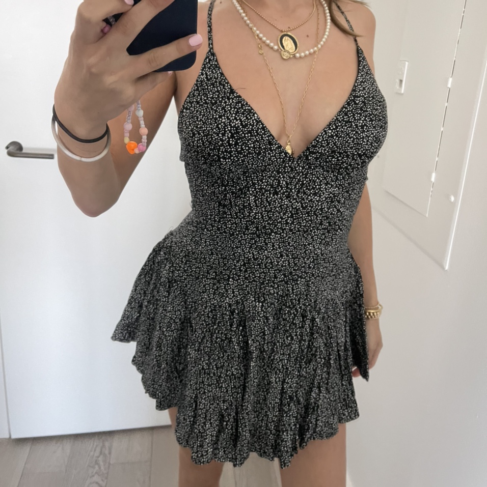 Olivia Jade Wants You to Buy Her Used Clothing! - Photo 23