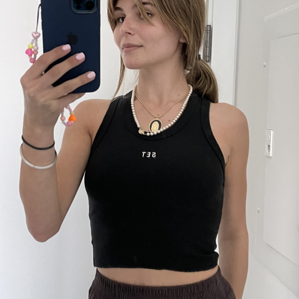 Olivia Jade Wants You to Buy Her Used Clothing! - Photo 13