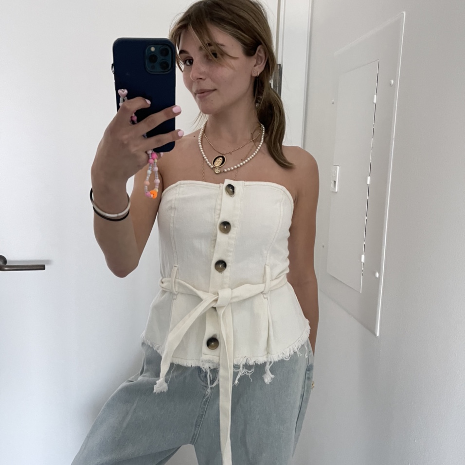 Olivia Jade Wants You to Buy Her Used Clothing! - Photo 21