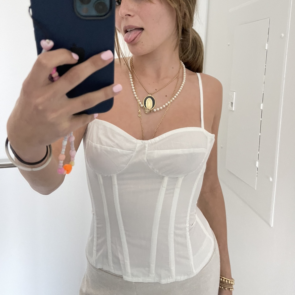 Olivia Jade Wants You to Buy Her Used Clothing! - Photo 7