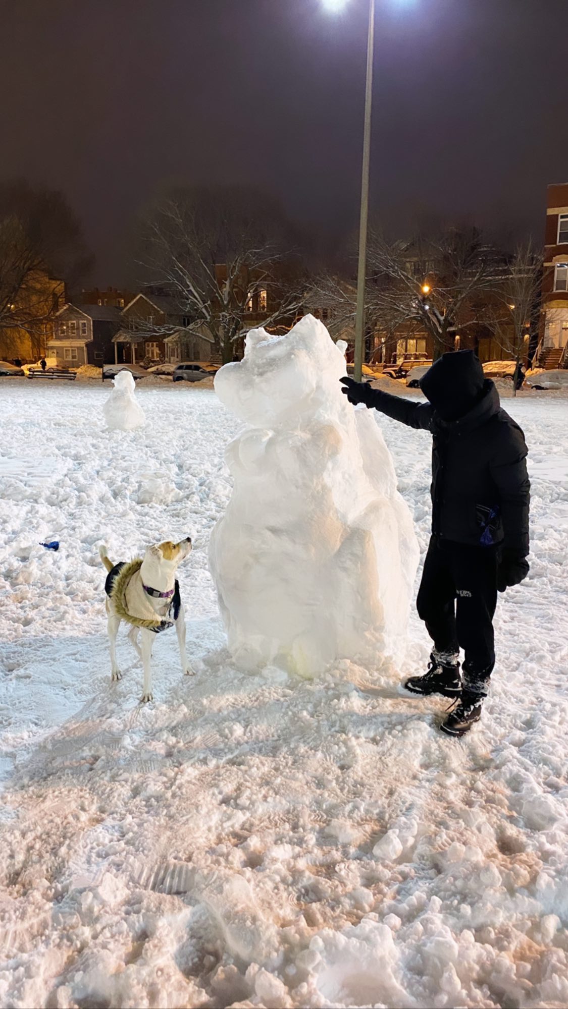 Sydney Sweeney Builds a Snowman Army! - Photo 2