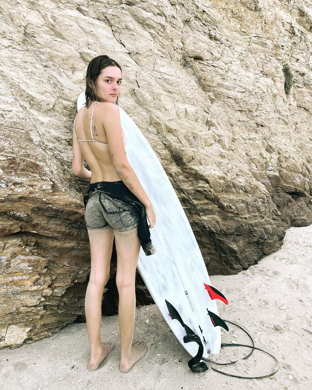 Charlotte Lawrence Wears the Viral Dress! - Photo 5