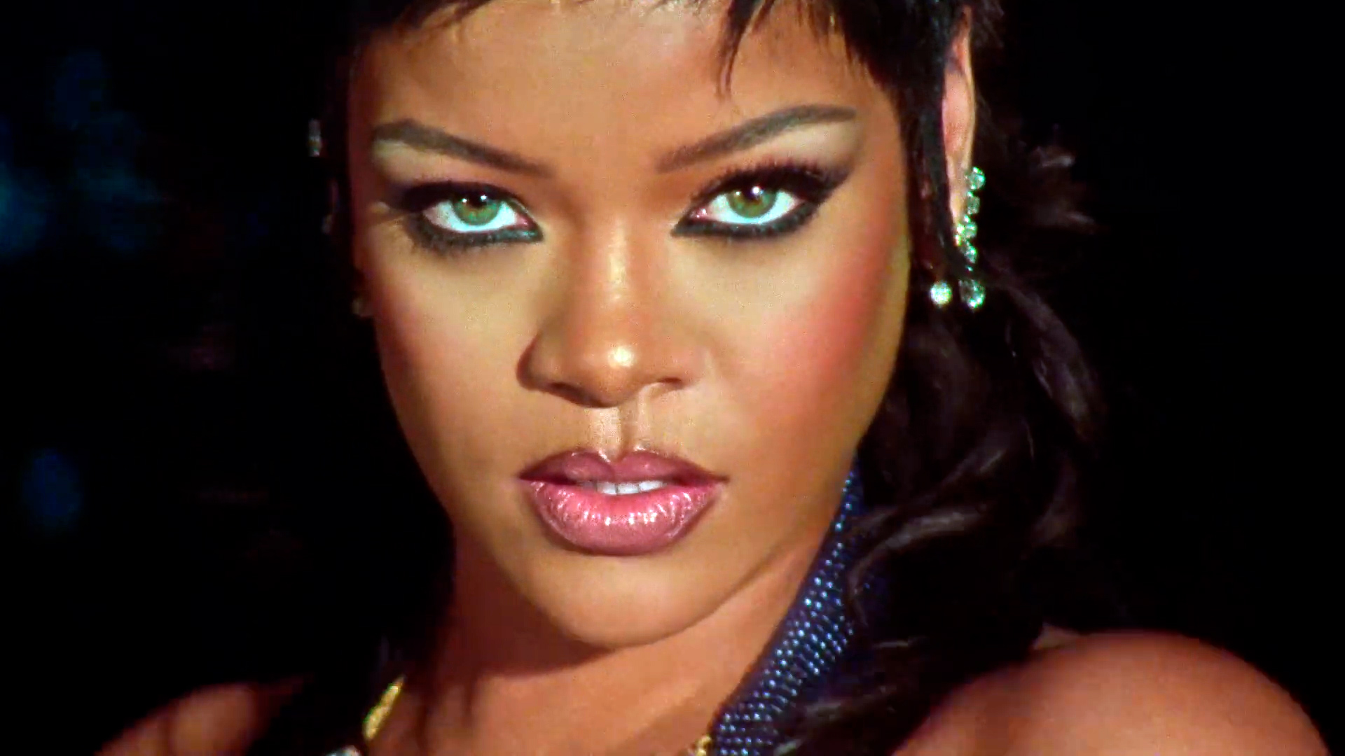 Photo n°38 : Rihanna vole la vedette !