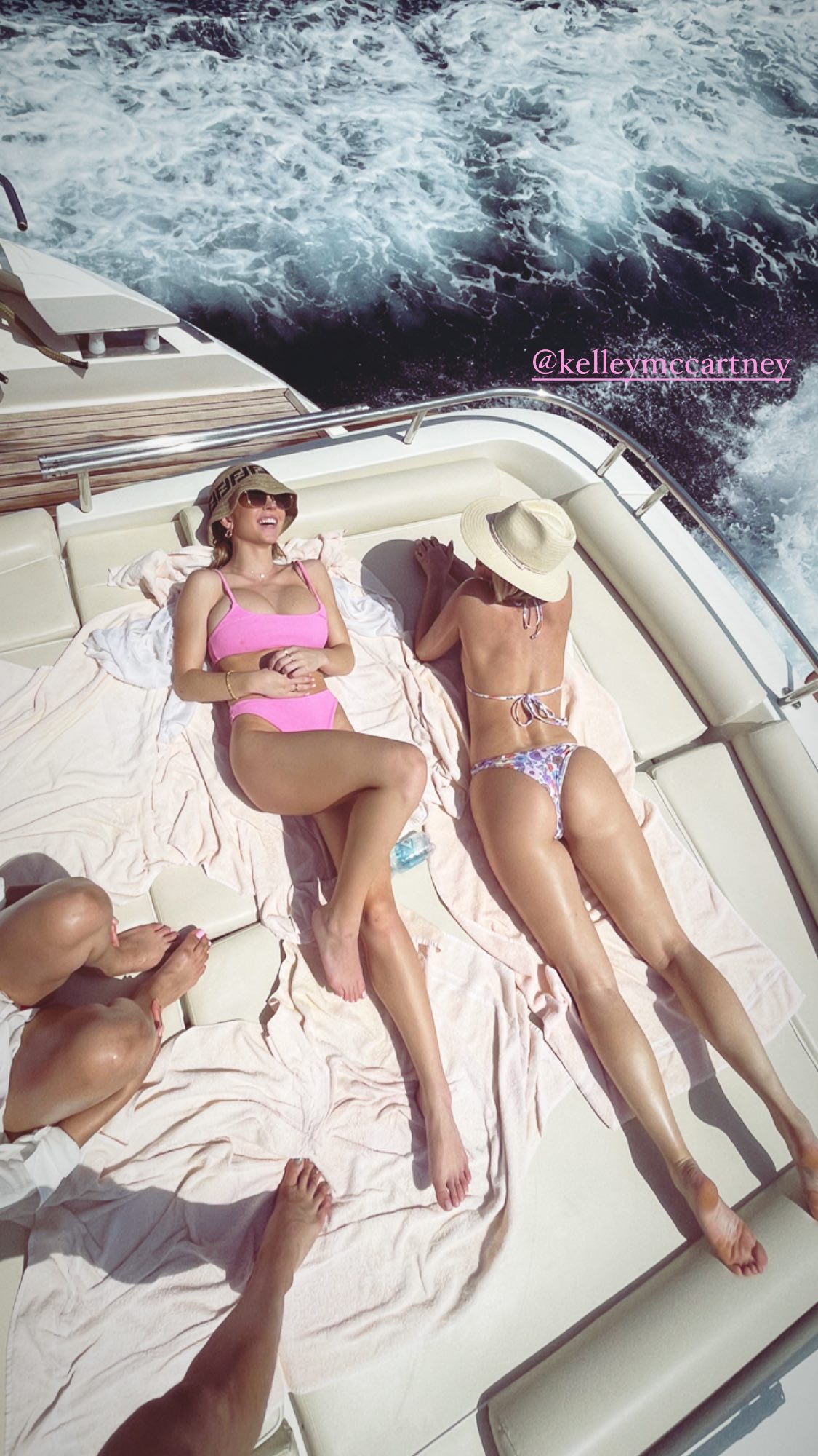 Sydney Sweeney Vacations in Ibiza! - Photo 37