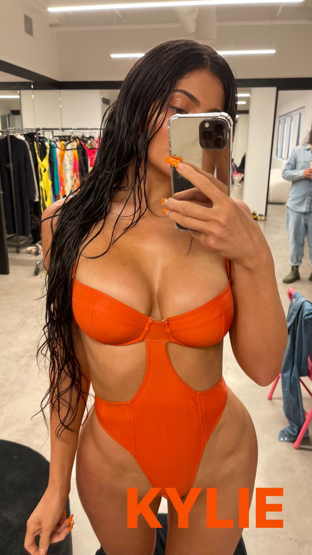 Kylie Jenner Shares Thirst Trap While Cheating Rumors Swirl! - Photo 42