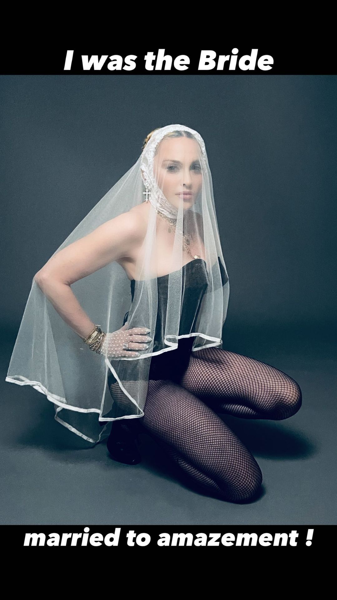 Photo n°5 : Madonna est la marie!