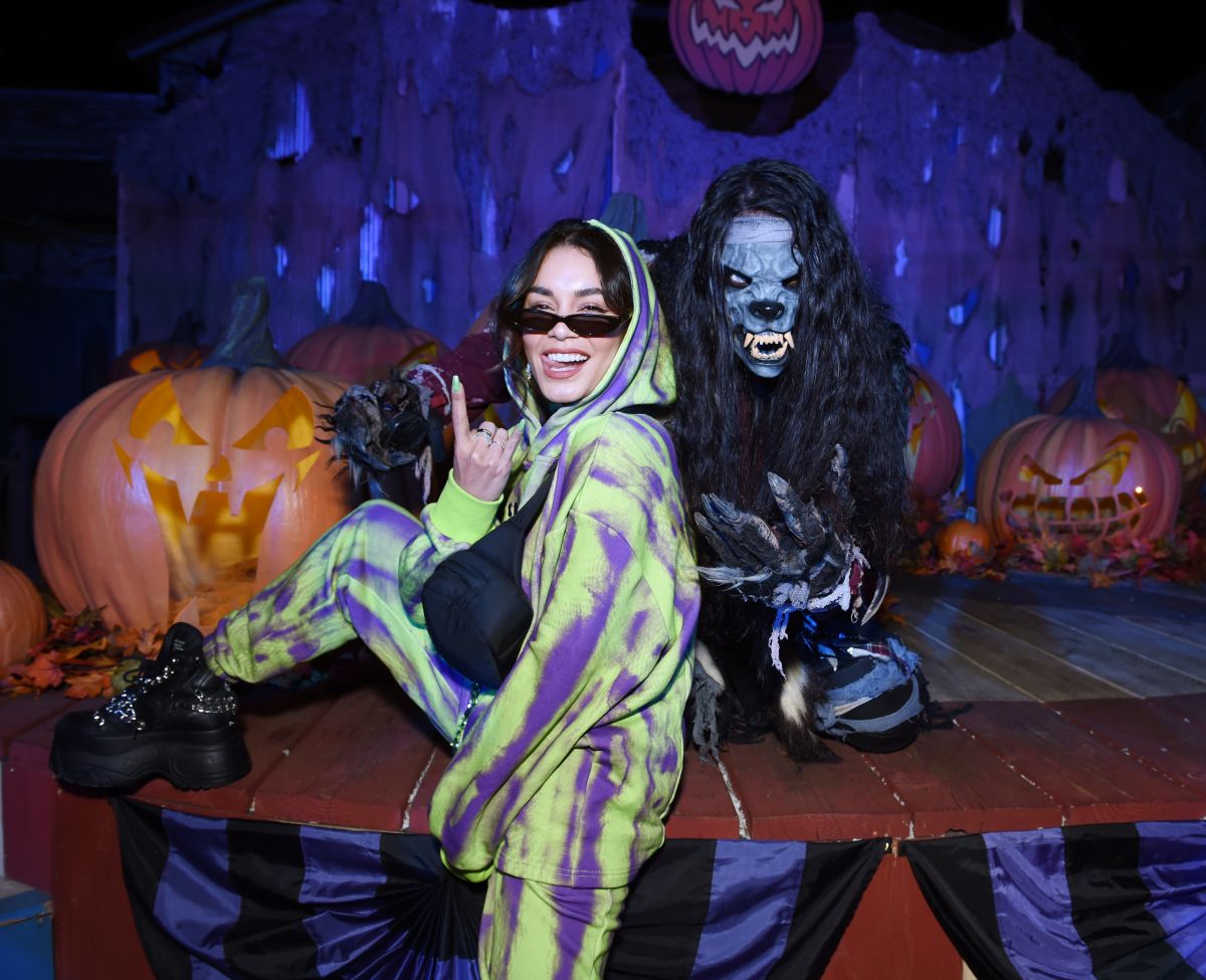 Vanessa Hudgens is Ready for Halloween! - Photo 4