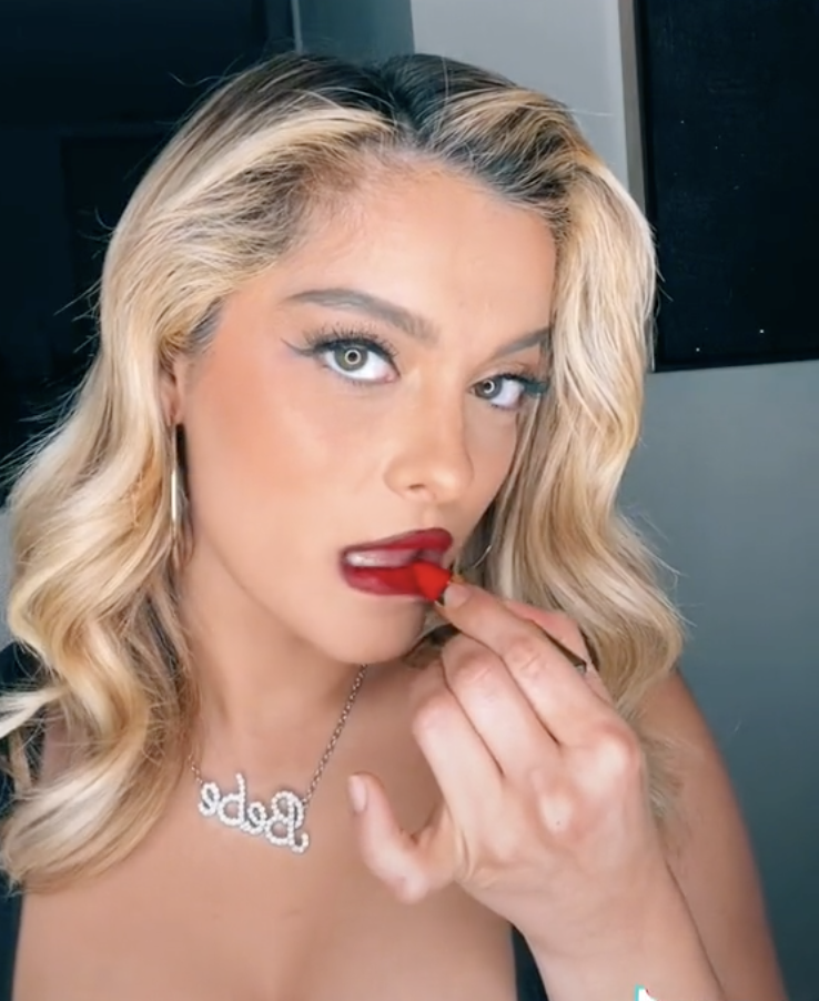 Get Ready with Bebe Rexha! - Photo 4