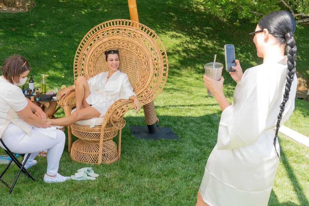 FOTOS Kourtney Kardashian recibe un empujn! - Photo 9