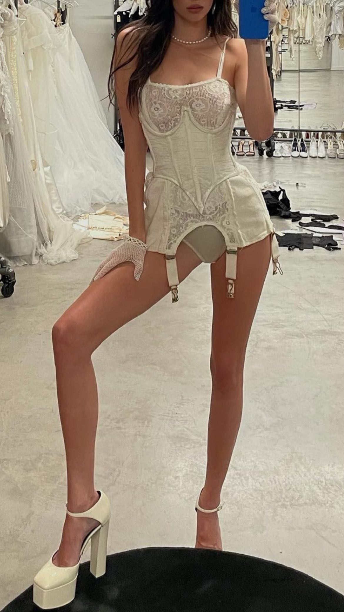 Kendall Jenner pose dans son soutien-gorge et sa culotte ! - Photo 45