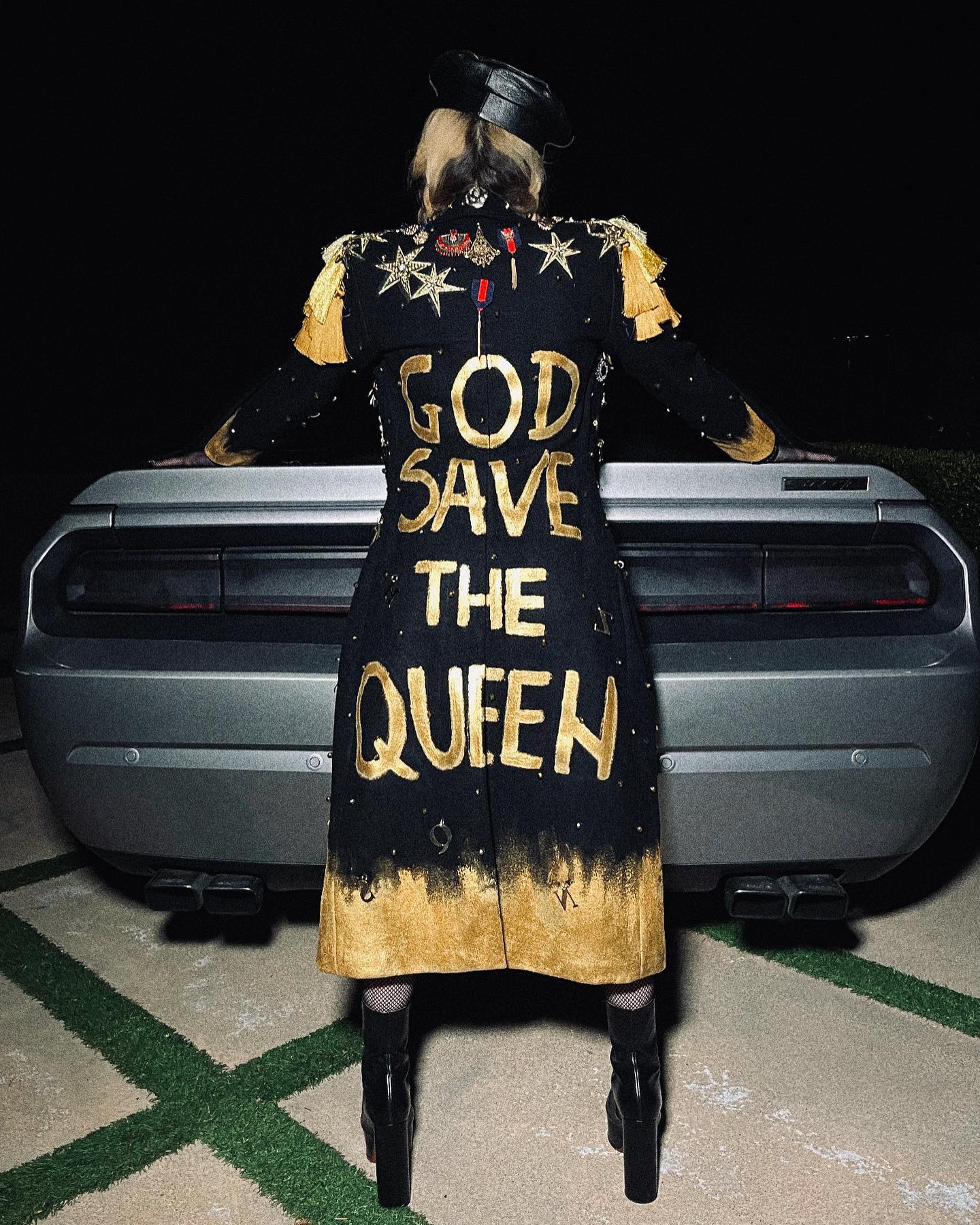 Fotos n°1 : ¡Madonna ama su auto!