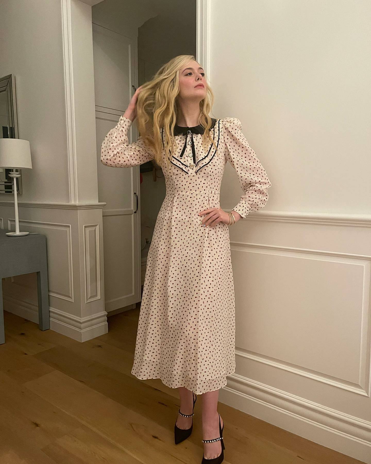 Elle Fanning on Set with Cartier! - Photo 28