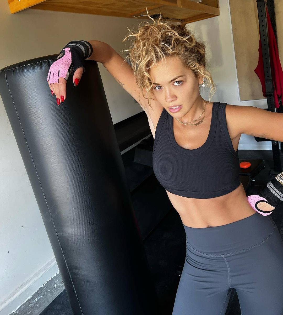 PHOTOS Rita Ora travaille sur elle-même dans The Gym! - Photo 12