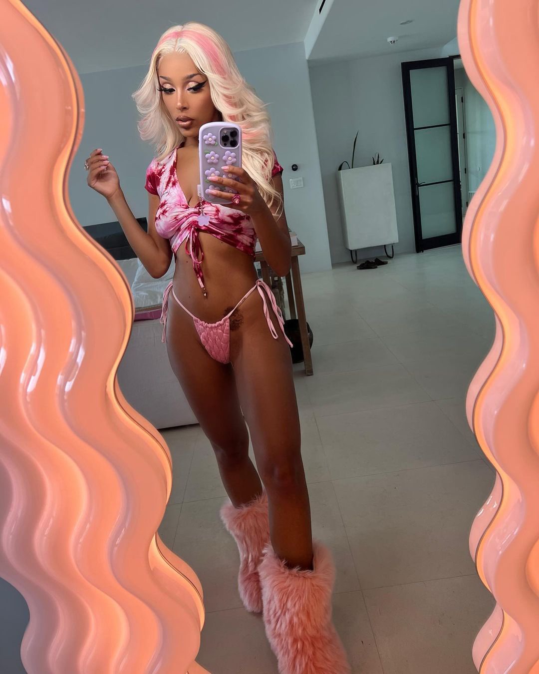 Photos n°3 : Doja Cat is Pretty in Pink!