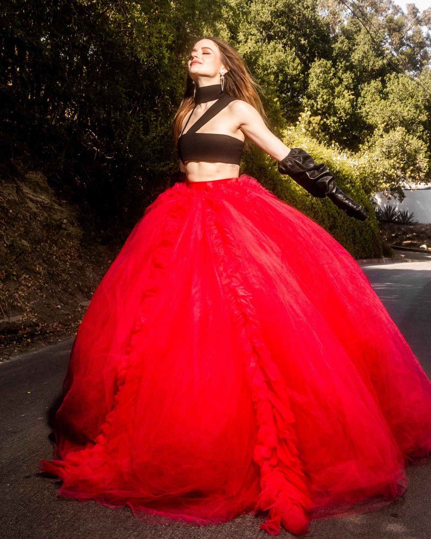 Joey King Poses for The Premiere of The Princess!