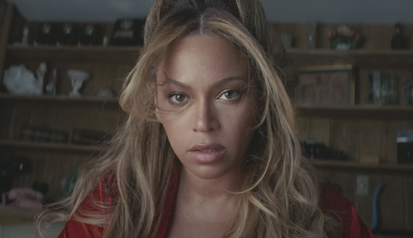 PHOTOS Beyoncé lâche un teaser pour son prochain clip 'I?M THAT GIRL'!