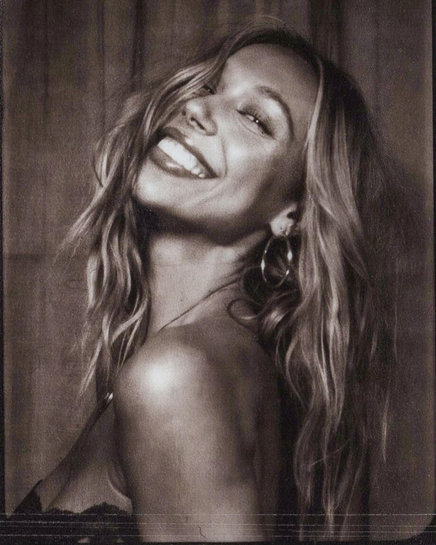 FOTOS Alexis Ren est en The Photo Booth! - Photo 3