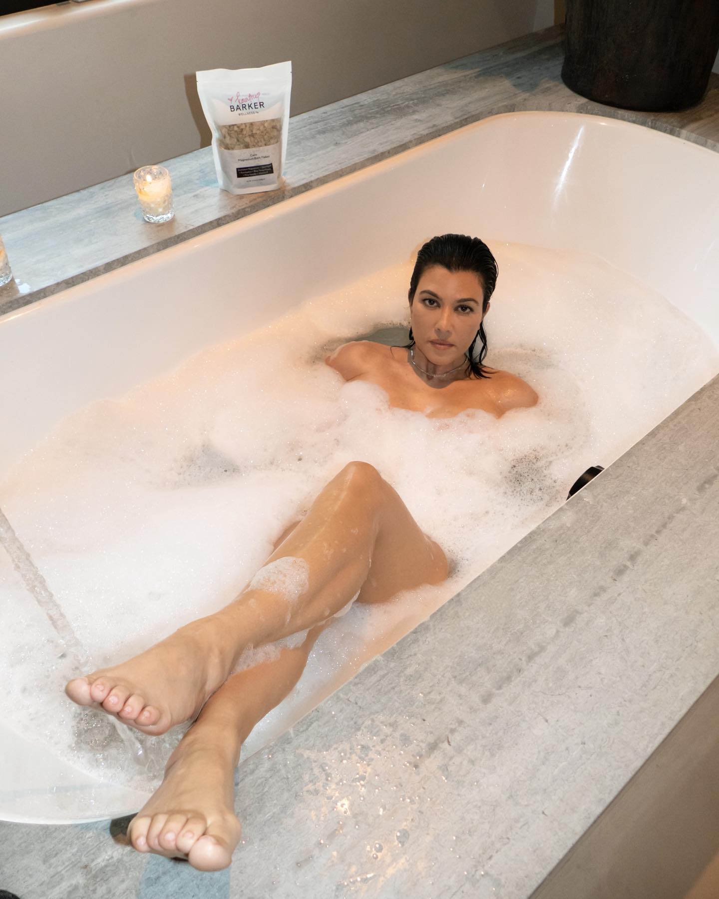 Emmenez Kourtney Kardashian dans le bain avec vous! - Photo 2