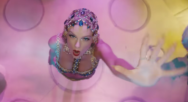 Taylor Swift Dances Burlesque in New Music Video! - Photo 5