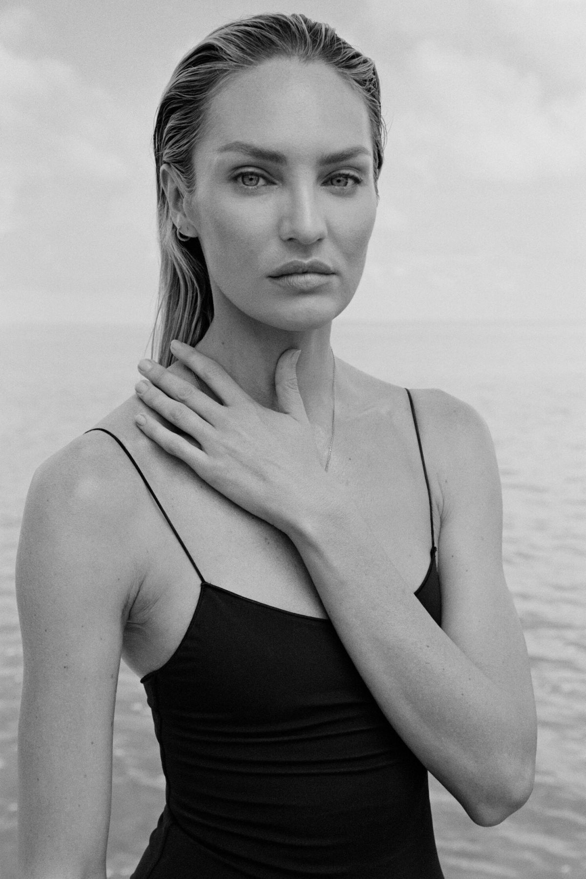 Candice Swanepoel Takes Her Collaboration to The Beach! - Photo 7